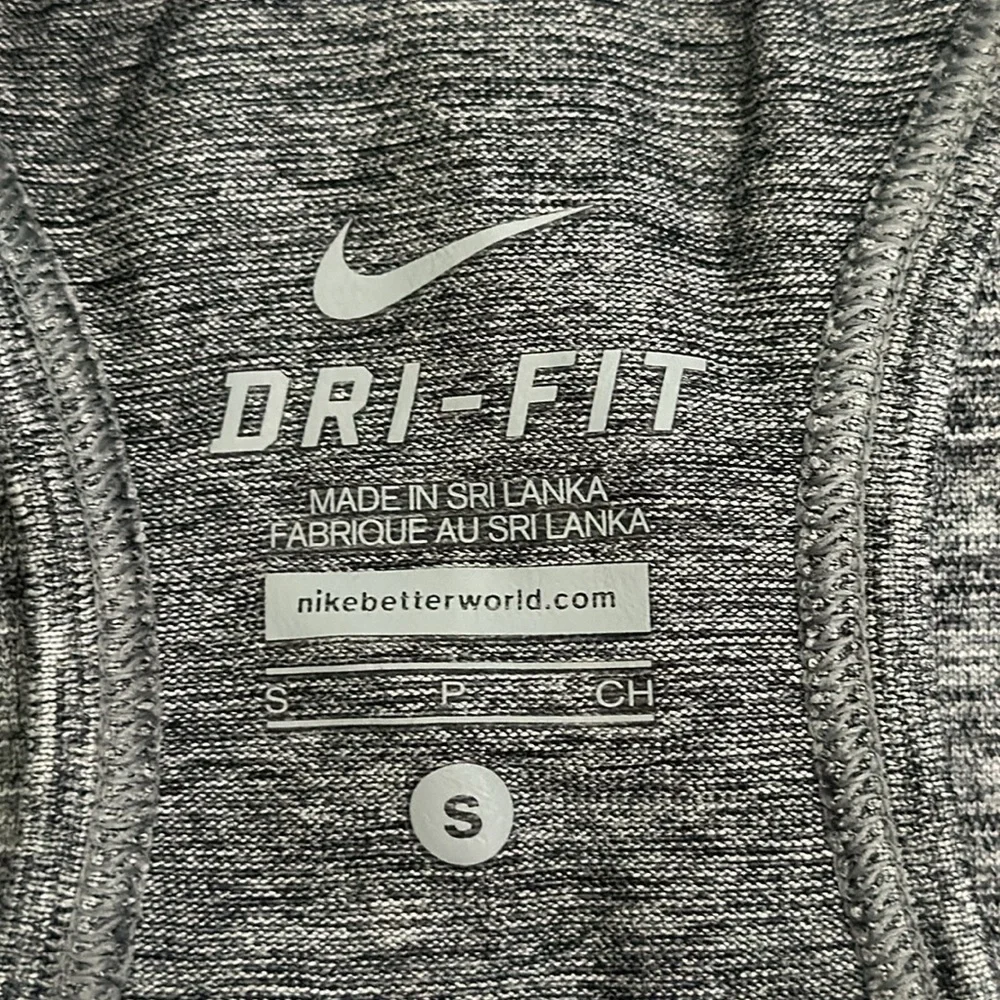 Nike racerback heather gray small